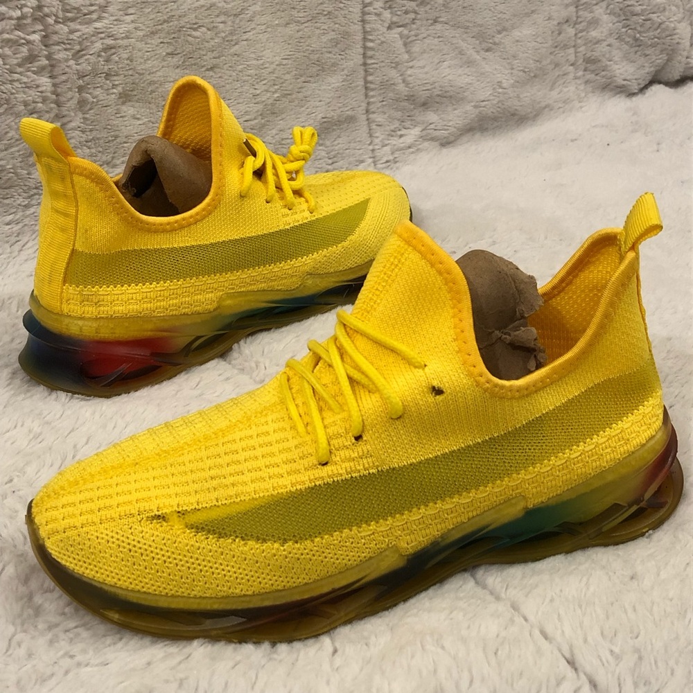 Wanted Dash Yellow Rainbow Athletic Running Fashion Sneaker Shoes Women’s 6.5